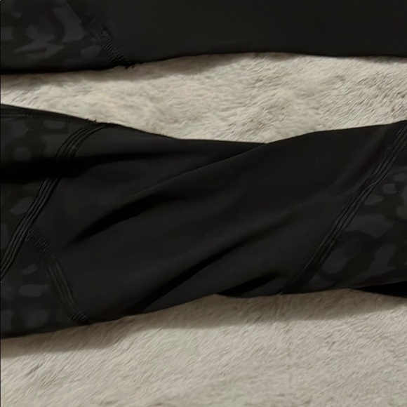 Lululemon cheetah leggings - Picture 6 of 8